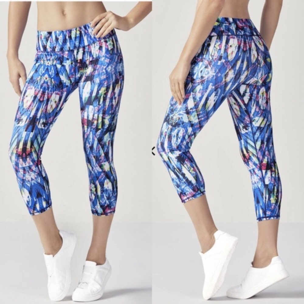 Fabletics Salar Capri “Reef” High Waist Capri XS